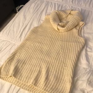 Max Studio Off-White Sleeveless Cowlneck Sweater M